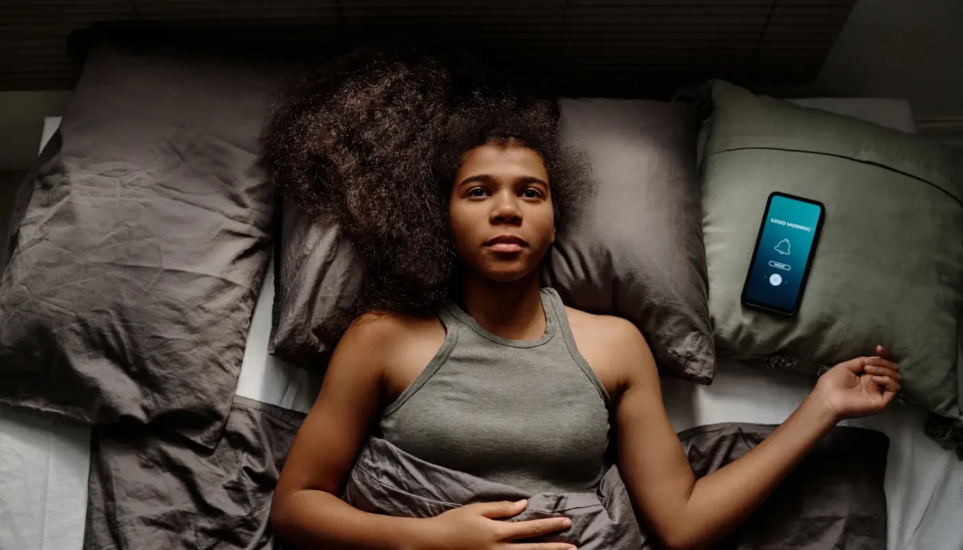 black-teen-girl-unable-to-sleep-because-of-anxiety